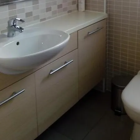 Sleeps 6 With Ensuite