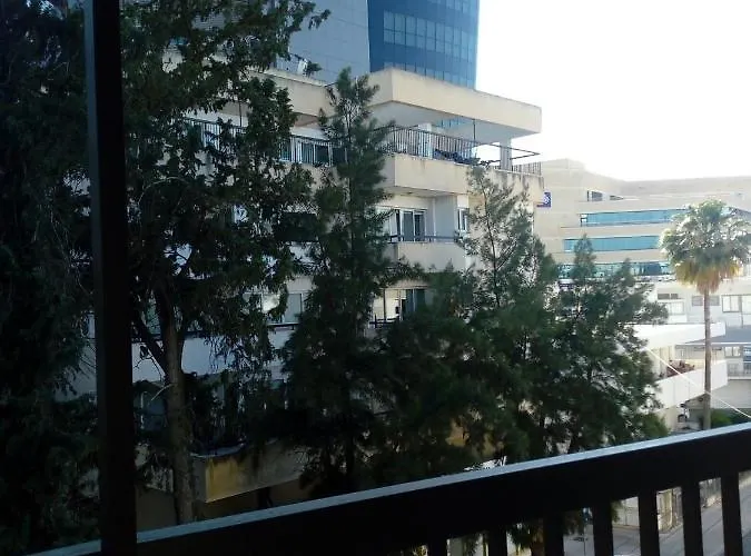 Sleeps 6 With Ensuite Apartamento Nicósia