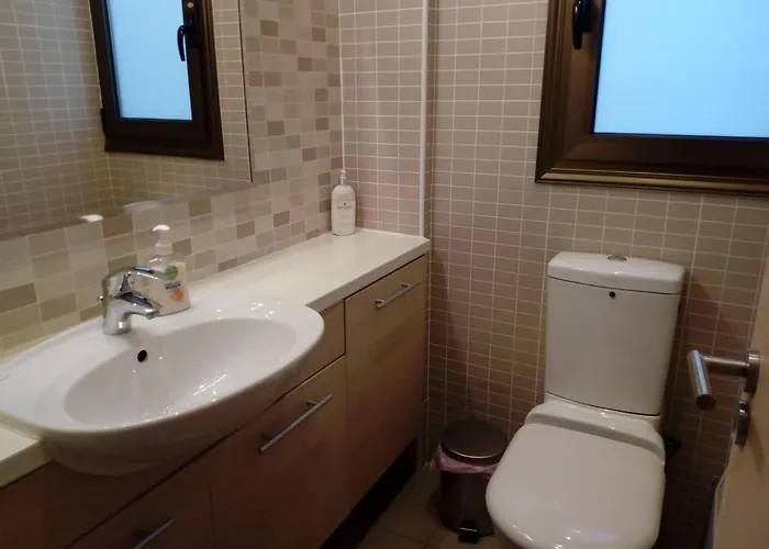 Sleeps 6 With Ensuite Apartamento Nicósia