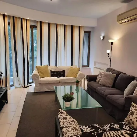 Sleeps 6 With Ensuite