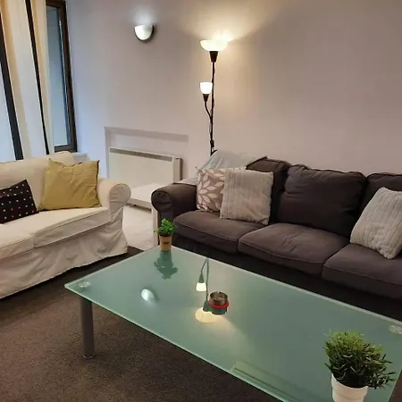 Sleeps 6 With Ensuite نيقوسيا